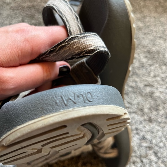 Chaco size 10 - Picture 3 of 4